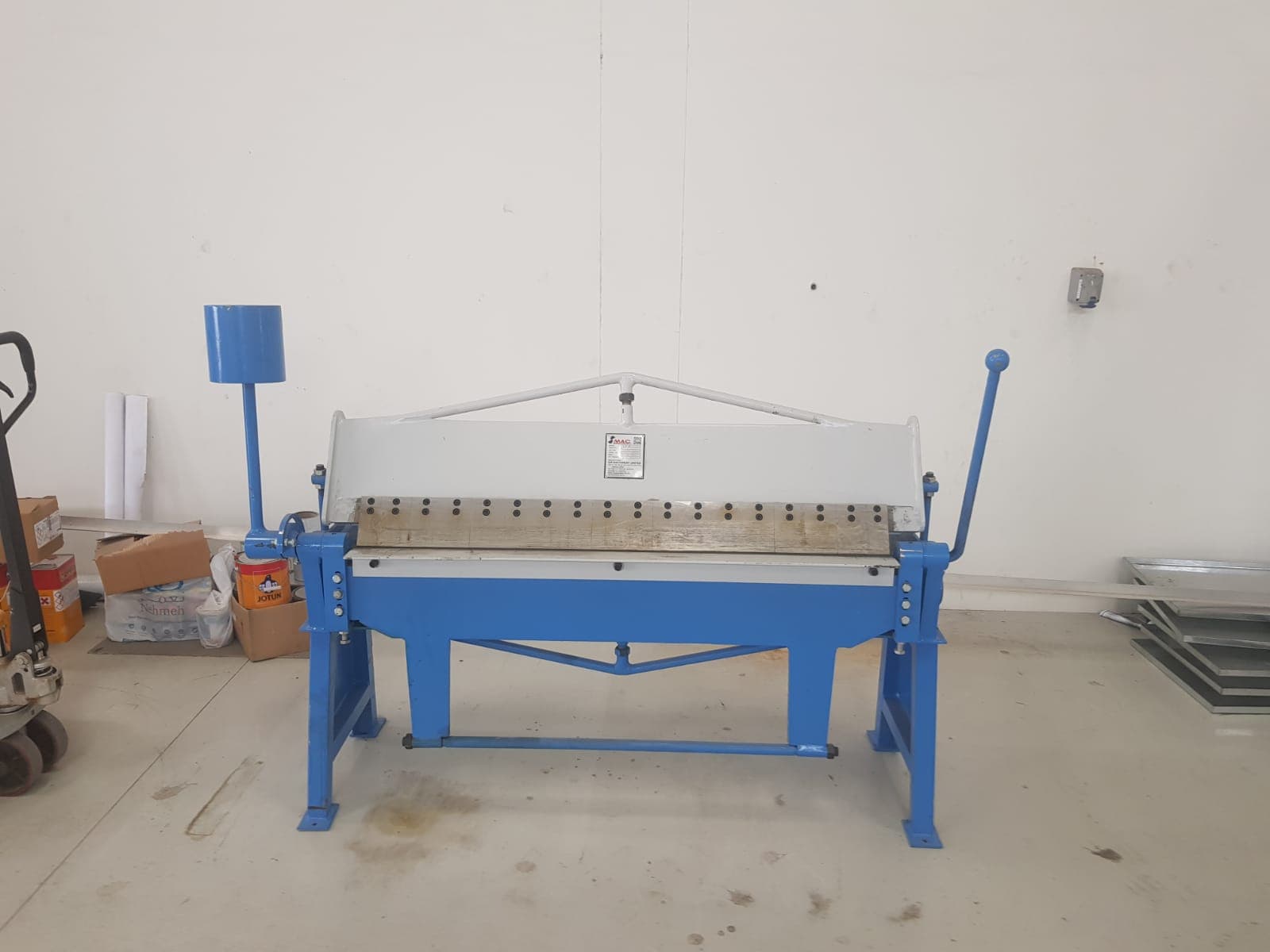 HAND FOLDING MACHINE